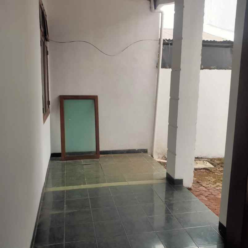 disewakan rumah duren sawit