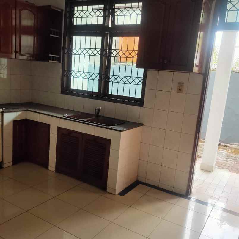 disewakan rumah duren sawit