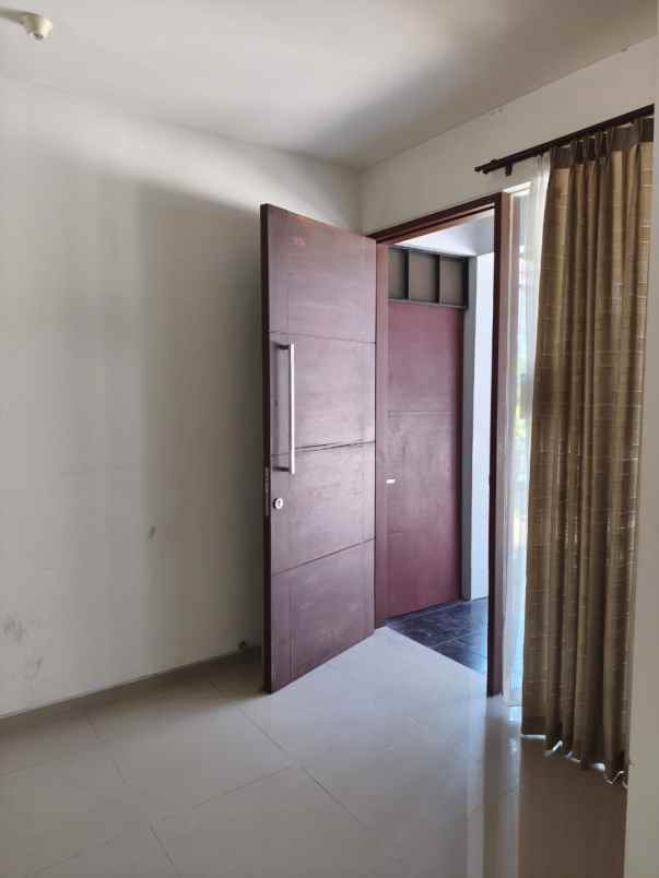 disewakan rumah graha natura