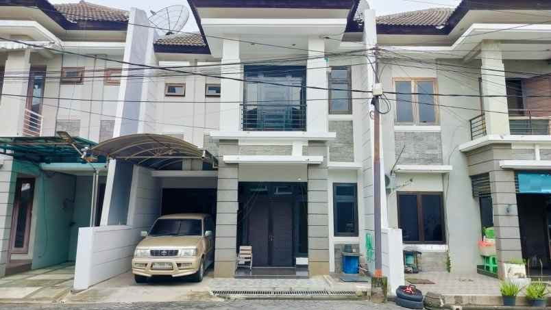 disewakan rumah hans regency klampis
