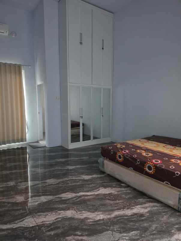 disewakan rumah jalan simpang darmo permai
