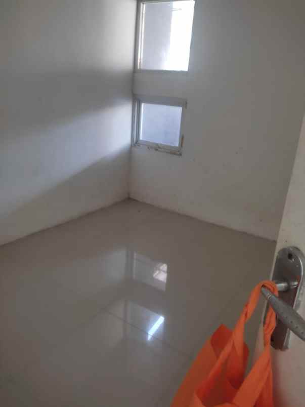 disewakan rumah jl kh ahmad sya yani bukit