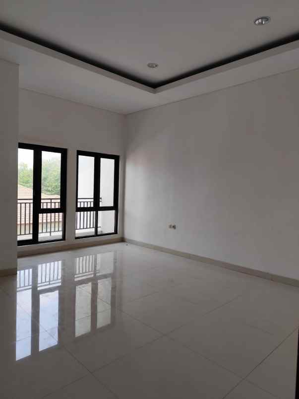 disewakan rumah kelapa gading