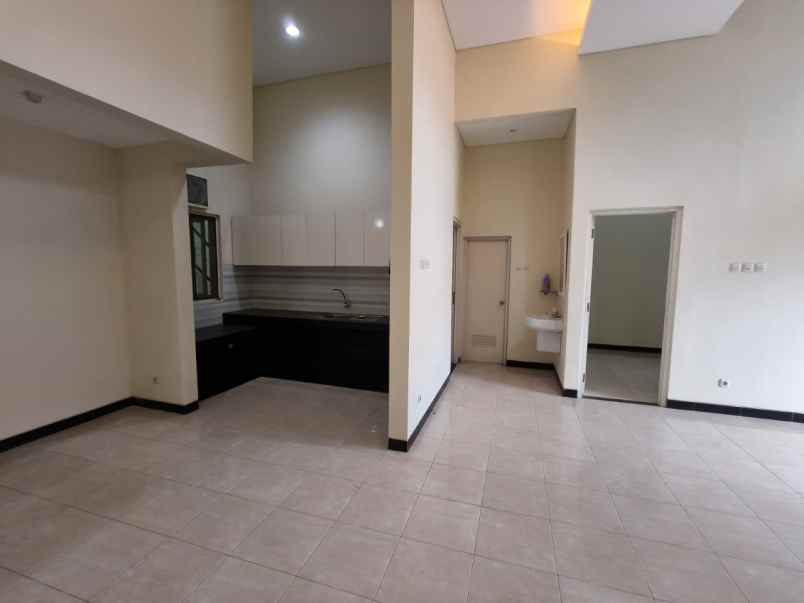 disewakan rumah klampis semolo barat