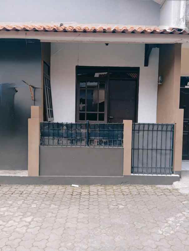 disewakan rumah komplek sariwangi