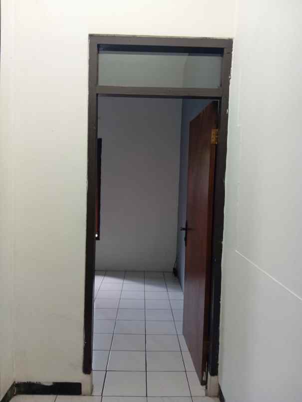 disewakan rumah komplek sariwangi