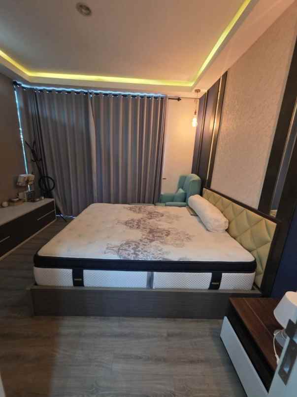 disewakan rumah northwest lake