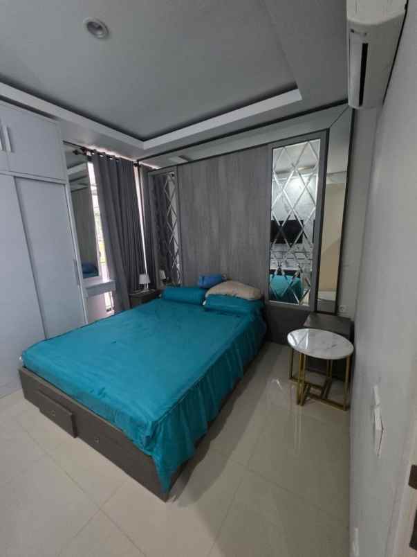 disewakan rumah northwest lake