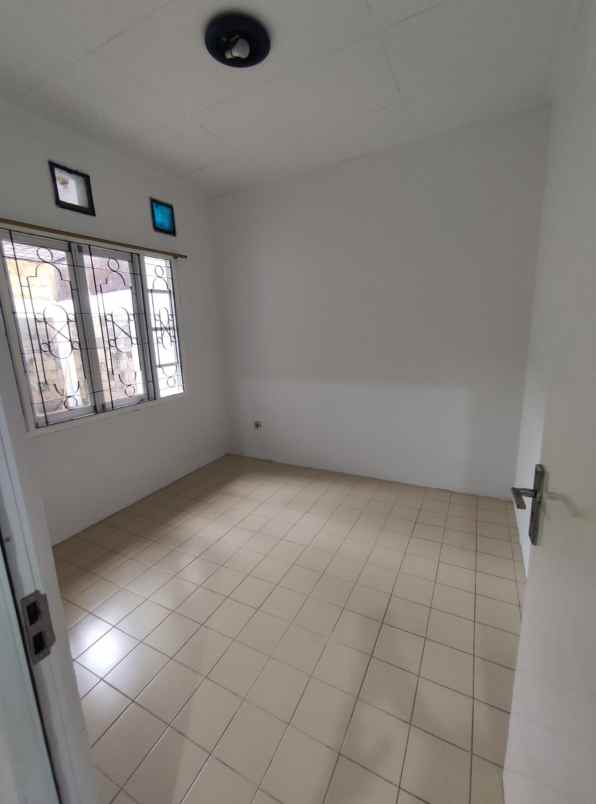 disewakan rumah nyaman graha bintaro