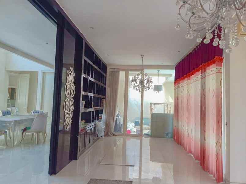 disewakan rumah palm beach pakuwon city