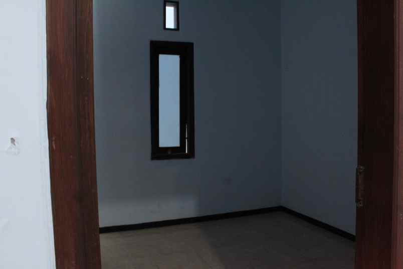 disewakan rumah perumahan brawijaya kel