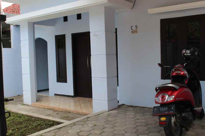 disewakan rumah perumahan brawijaya kel