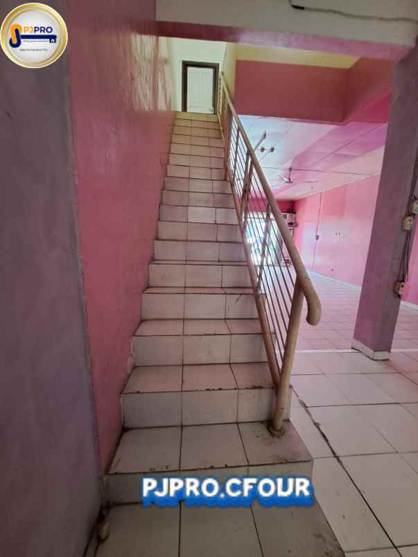 disewakan rumah ruko sewa 2 lantai di thb