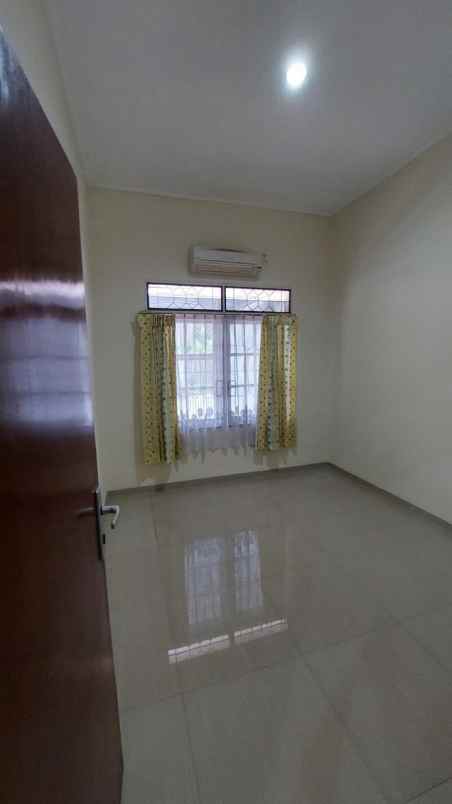 disewakan rumah wisma mukti klampis semolo