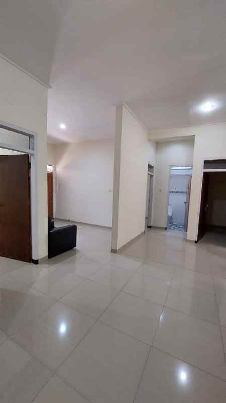 disewakan rumah wisma mukti klampis semolo