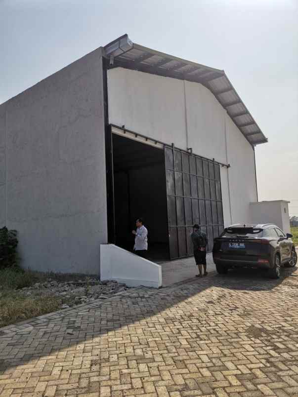 gudang baru krian sidoarjo minim 2 thn