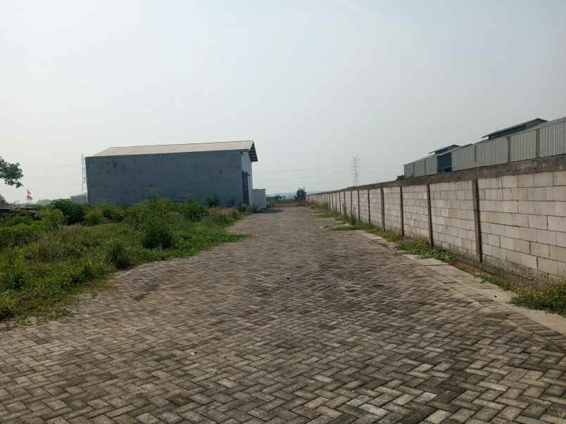 gudang baru krian sidoarjo minim 2 thn