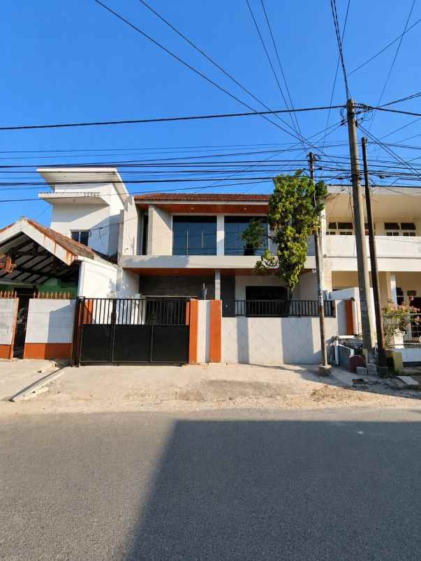 hot listing rumah baru nginden intan timur row 3 mobil