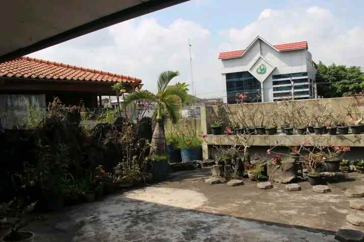 jual bangunan 3 lantai di jl mangkubumi yogyakarta