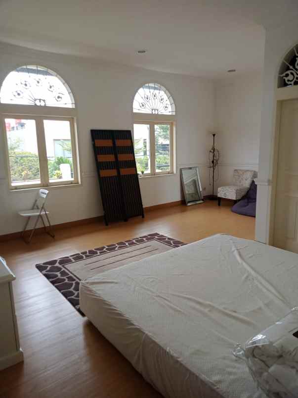 jual rumah kav dki meruya utara jak bar