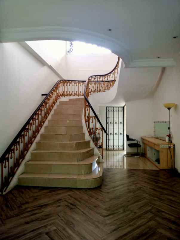 jual rumah kav dki meruya utara jak bar