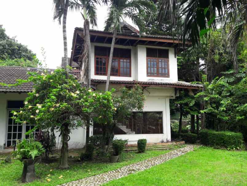 jual rumah melalui lelang luas 2500 meter