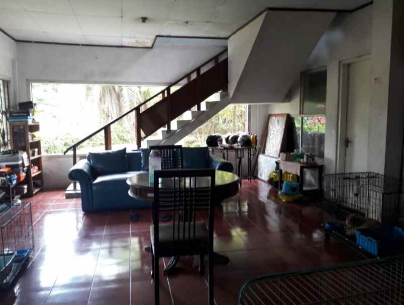 jual rumah melalui lelang luas 2500 meter