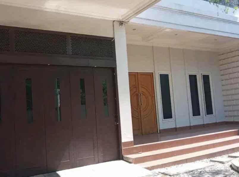 jual rumah mewah bagus shm di manyarrejo kota surabaya