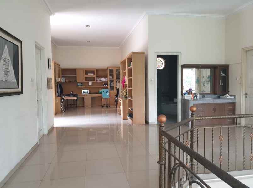 jual rumah mewah luas area villa puncak tidar malang