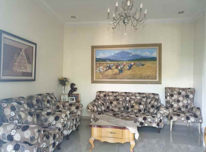 jual rumah mewah luas area villa puncak tidar malang