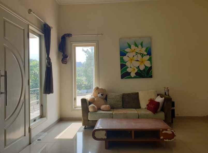 jual rumah mewah luas area villa puncak tidar malang