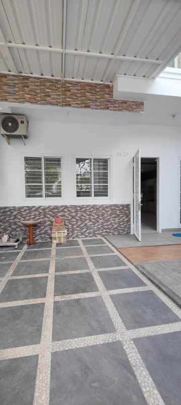 jual rumah semi furnished grisenda pik