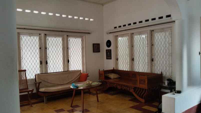 jual rumah strategis cocok untuk hotel penginapan ruko