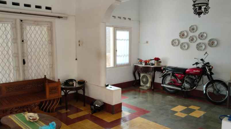 jual rumah strategis cocok untuk hotel penginapan ruko