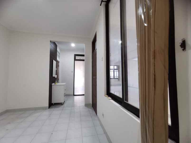 kesempatan sewa rumah bagus di wiyung segera huni