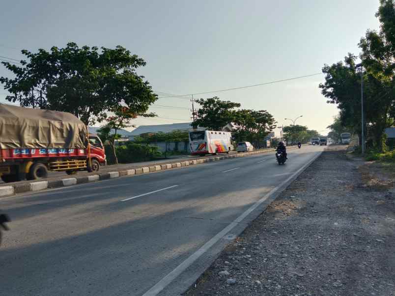 lahan disewakan lokasi nol jalan raya babat lamongan