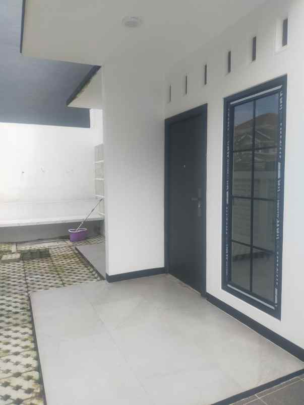 miliki rumah cakep dikota harapan indah bekasi c0119