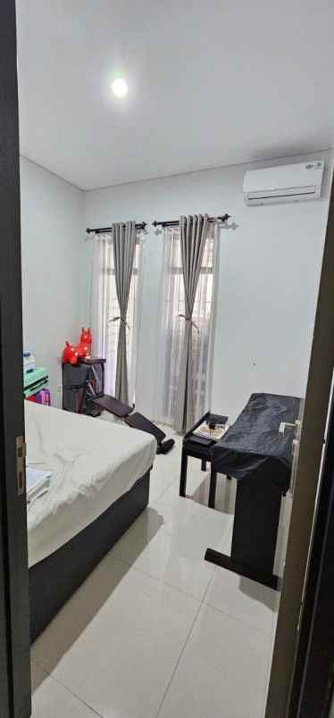 pondok tjandra canopy rooftop semi furnished