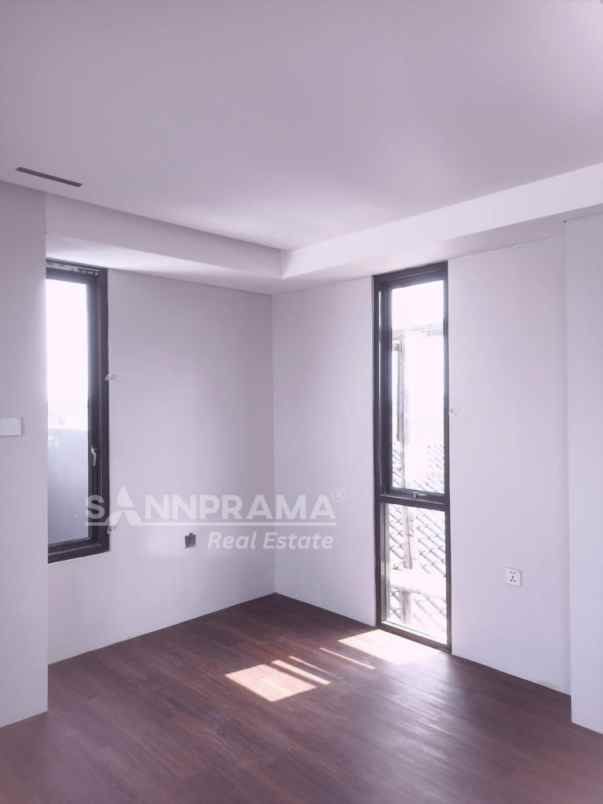 private townhouse pancoran mas dekat mall dtc iml