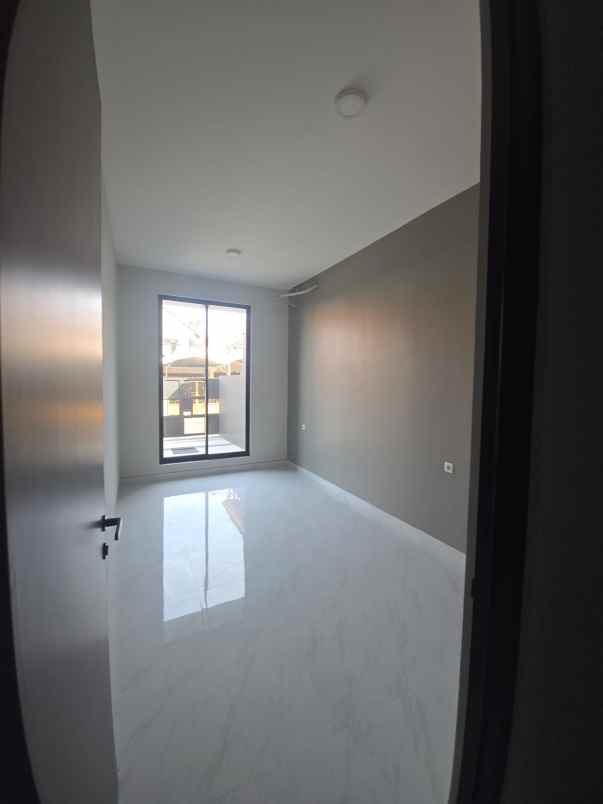ready 2 unit rumah minimalis modern wisma mukti
