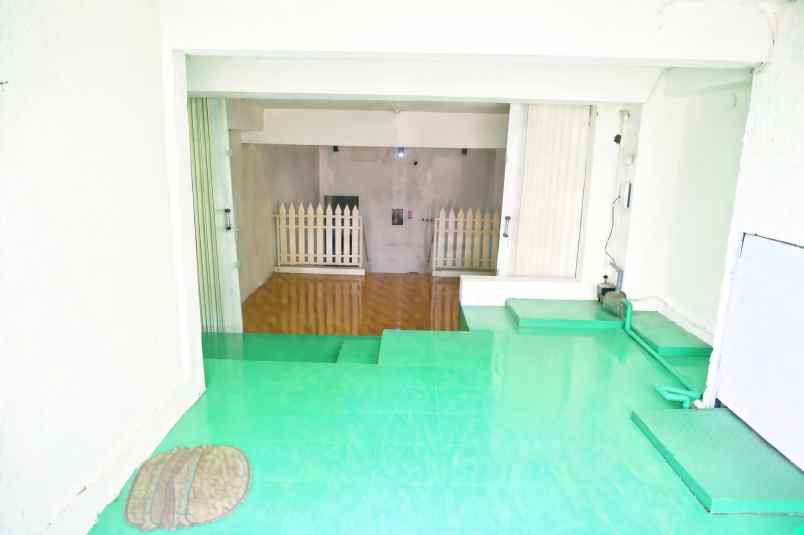 ruko 3 lantai strategis depan pintu masuk kampus undip