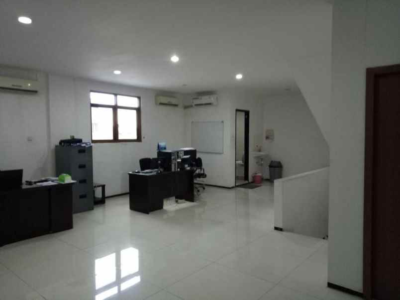 ruko undaan wetan strategis nol jalan lift