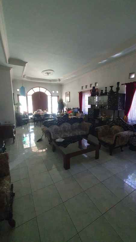 rumah 1 lantai di jalan deme gatot subroto bandung