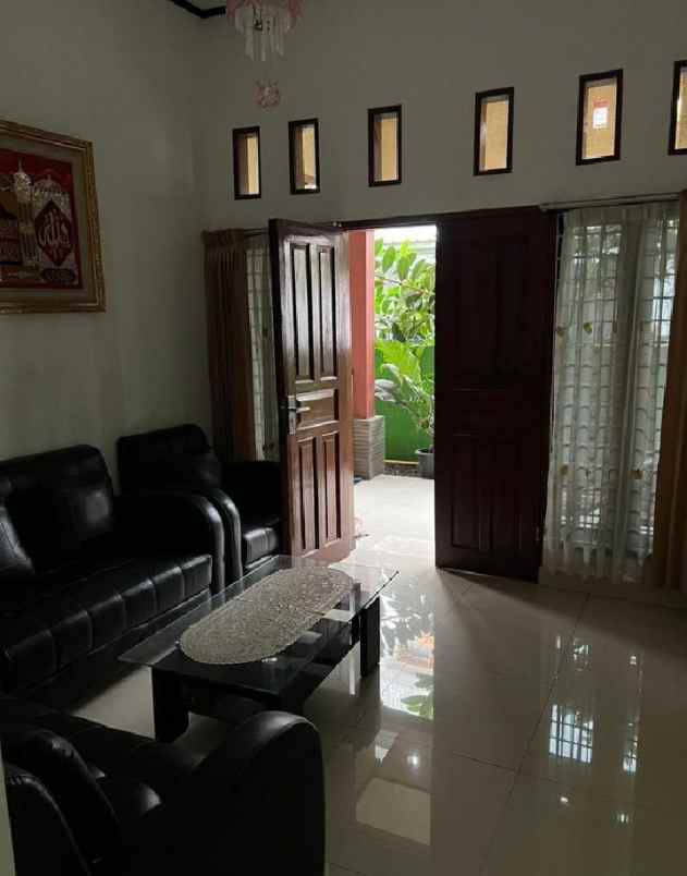 rumah 1 lantai di jalan deme gatot subroto bandung