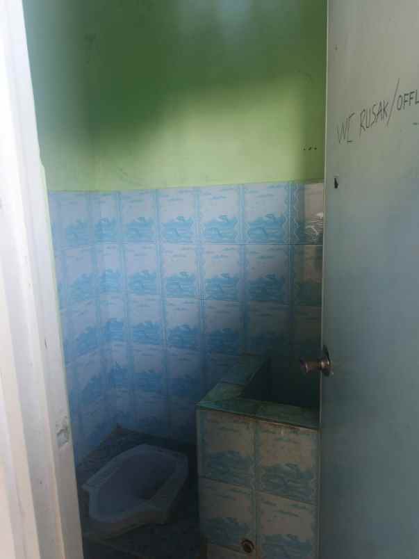 rumah 2 lantai cuma rp360 juta bisa disewa