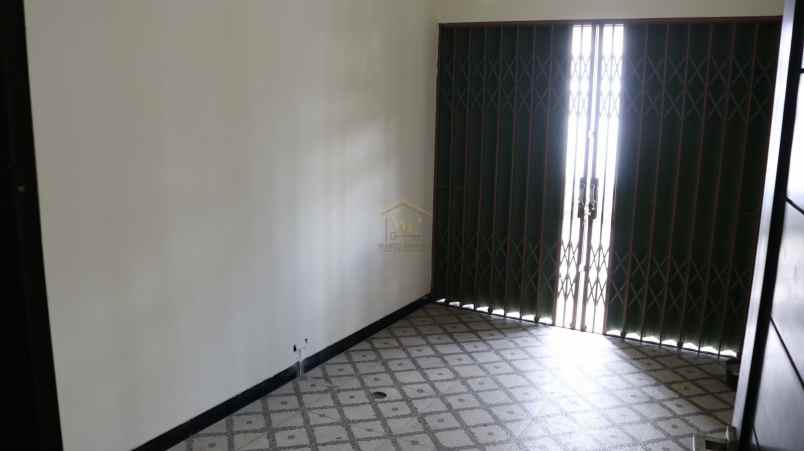 rumah 2 lantai dalam perumahan di kalasan sleman