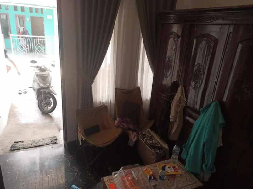 rumah 2 lantai minimalis