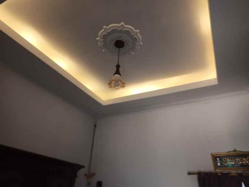 rumah 2 lantai minimalis