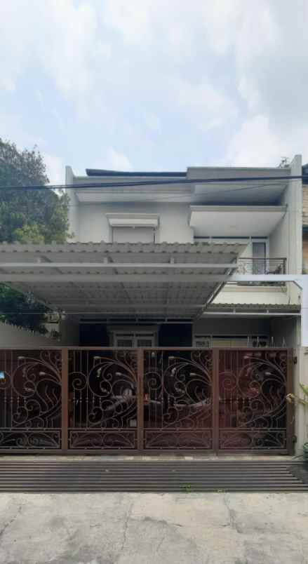 rumah 2 lantai modern minimalis antapani bandung