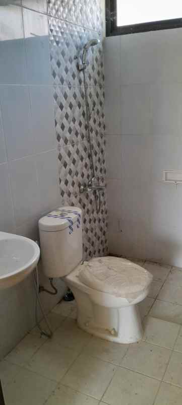 rumah 2 lt di green ara harapan indah bekasi